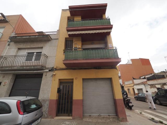 SE VENDE CASA ESQUINERA EN SABADELL, ZONA CAN PUIGGENER photo 0