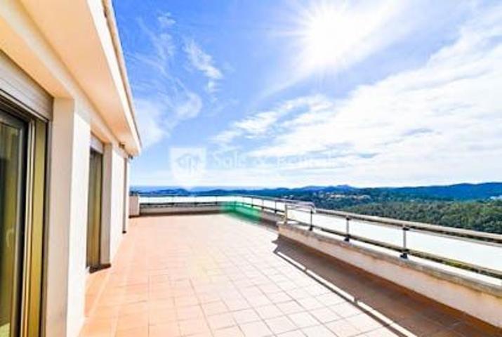 Villa En venta en Lloret de Mar photo 0