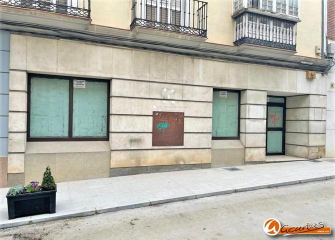Local comercial en Calle Infante Don Fernando, Antequera photo 0
