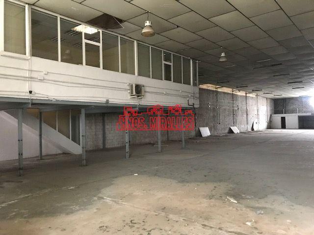 NAVE DE ALQUILER EN POLIGONO ESPARTALES photo 0