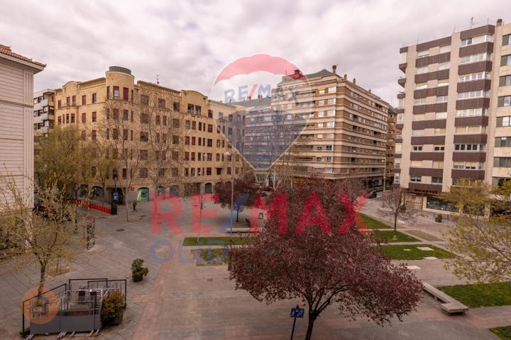 PISO EN VENTA EN EL CORAZÓN DE VALLADOLID, PLAZA SAN MIGUEL ¡¡¡UNA UBICACIÓN INMEJORABLE!!! photo 0