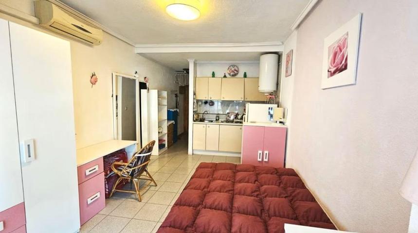 Piso En venta en Embajadores, Madrid photo 0