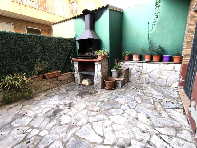 Se Vende Adosado en Sobradiel photo 0