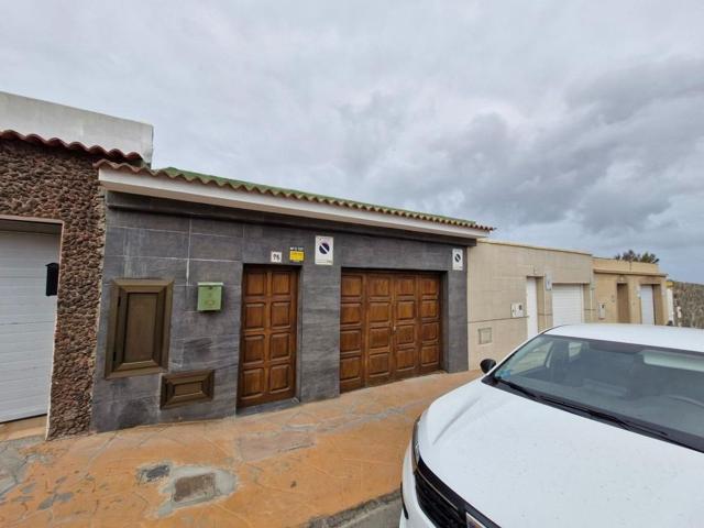 Casa En alquiler en Playa Del Hombre - Taliarte - Salinetas, Telde photo 0