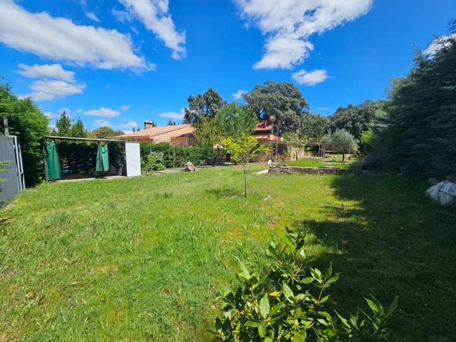 Casa - Chalet en venta en Pareja de 100 m2 photo 0