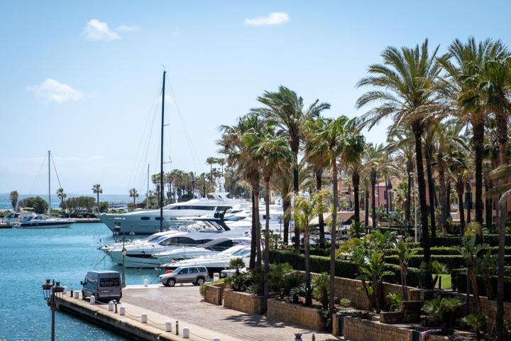 Apartamento en puerto de Sotogrande photo 0
