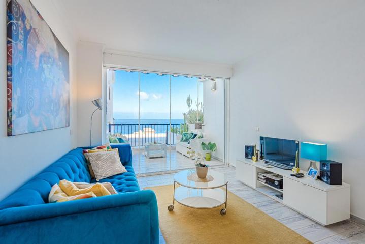 Exclusivo apartamento con vistas panorámicas al mar en Playa La Arena. photo 0