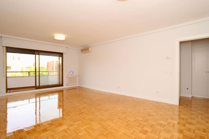 Piso En alquiler en Avenida De Europa, Zona Avenida Europa, Pozuelo De Alarcón photo 0