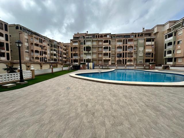 Apartamento con piscina en Torrevieja photo 0