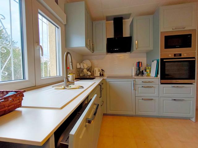 Chalet adosado en venta en calle Parque Segre, 24 photo 0