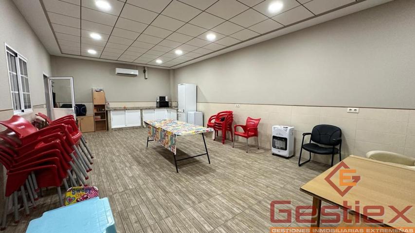 NAVE EN ALQUILER EN CTRA BADAJOZ photo 0