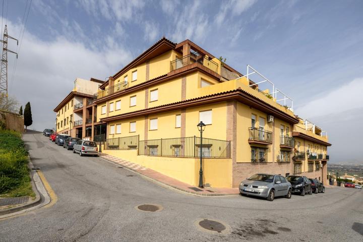 ENCANTADOR PISO DE 3 DORMITORIOS EN CÁJAR photo 0