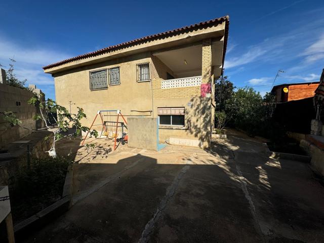 CHALET URBANO EN TERMINO DE TORRENTE PRÓXIMO A MONSERRAT Y TURIS EN 135000€ PARCELA photo 0