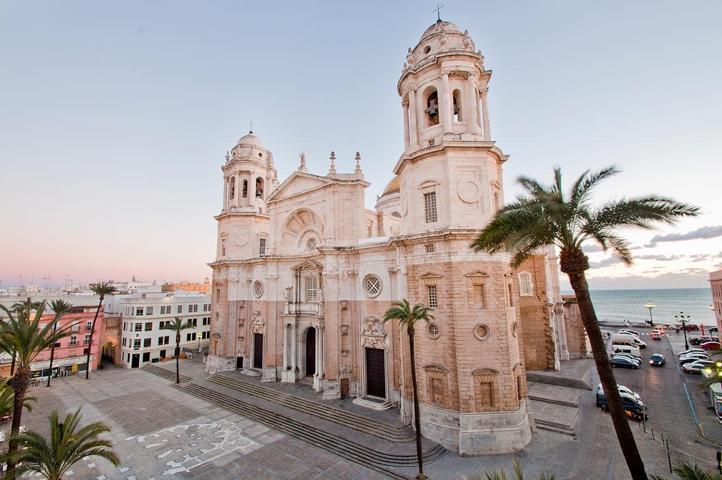Piso En venta en Centro, Cadiz photo 0
