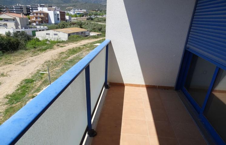 Apartamento de 75 m2 con 3 dormitorios, terraza y parking photo 0
