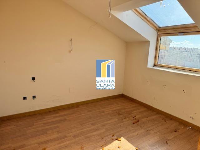 PISO EN VENTA DE 2 DORMITORIOS, BAÑO, ASEO Y PLAZA DE GARAJE CERRADA EN MONFARRACINOS, ZAMORA. photo 0