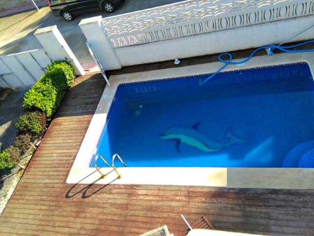 Chalet con piscina de 4 dormitorios. photo 0