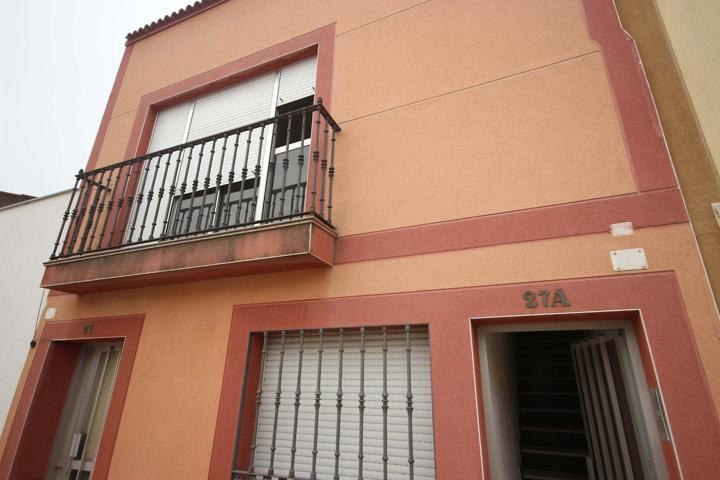 Vivienda en 1º Planta en buena zona de Montijo photo 0