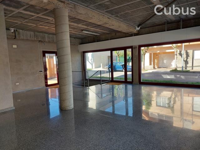 Local En alquiler en Olot photo 0
