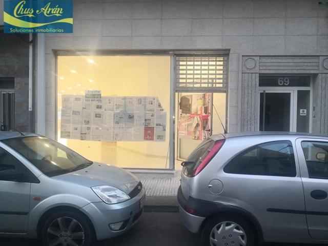 Local comercial en dos alturas con Montacargas photo 0