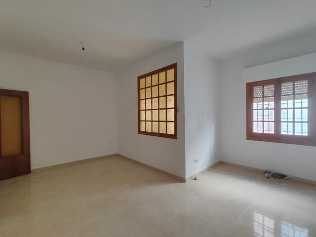 Piso en venta en Ronda de 150 m2 photo 0