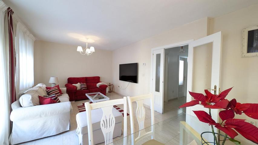 Casa - Chalet en venta en Azuqueca de Henares de 250 m2 photo 0