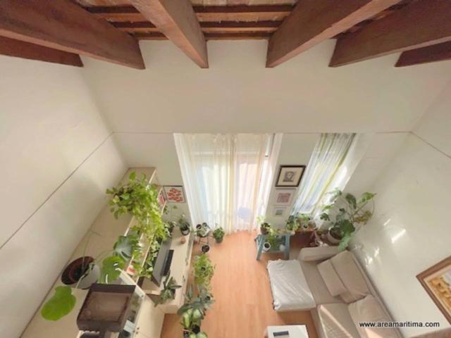 Venta de primer piso con buhardilla de casa típica en El Cabanyal-Canyamelar (Valencia) photo 0