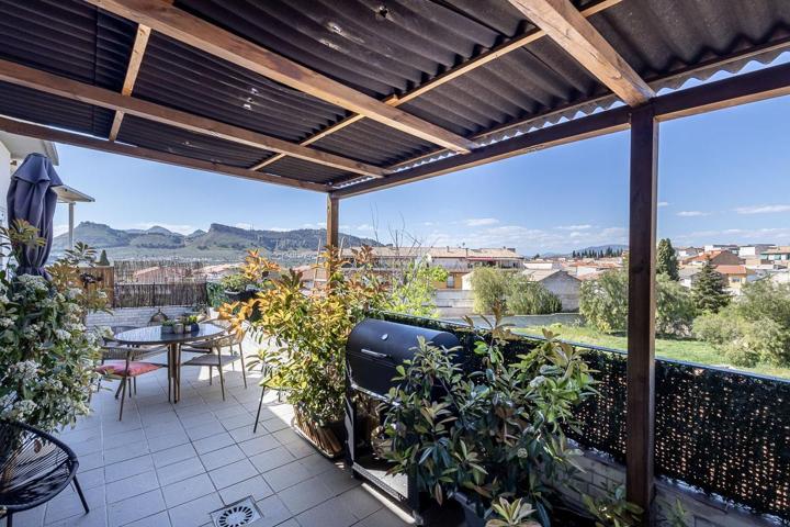 PRECIOSO ÁTICO CON TERRAZA DE 50 METROS Y VISTAS DESPEJADAS EN ALBOLOTE photo 0