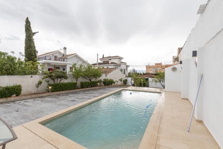 Casa reformada con piscina y amplio patio photo 0