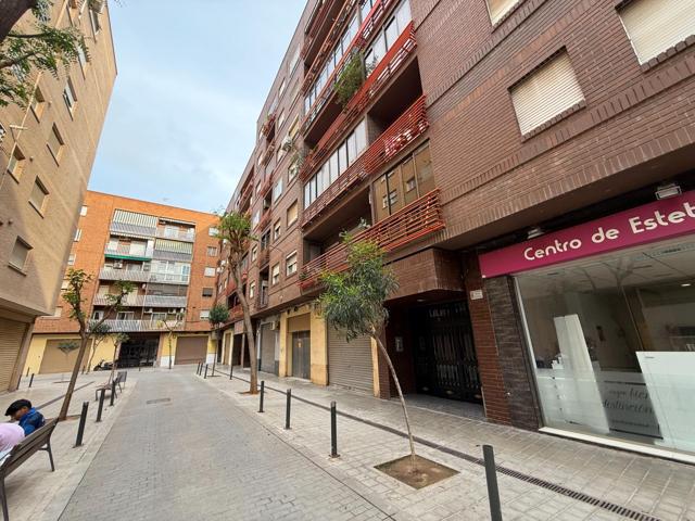 PISO DE 4 HABITACIONES Y 2 BAÑOS, MUY CUIDADO, EN EXCELENTE ZONA Y BUENA FINCA. photo 0