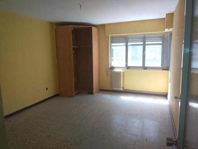 Piso en venta en Ponferrada de 107 m2 photo 0