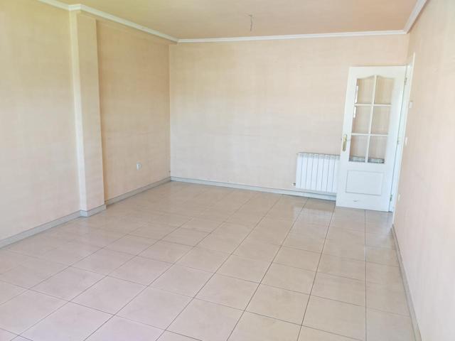 Piso en venta en Ponferrada de 181 m2 photo 0