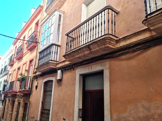 Piso En venta en Centro, Cadiz photo 0