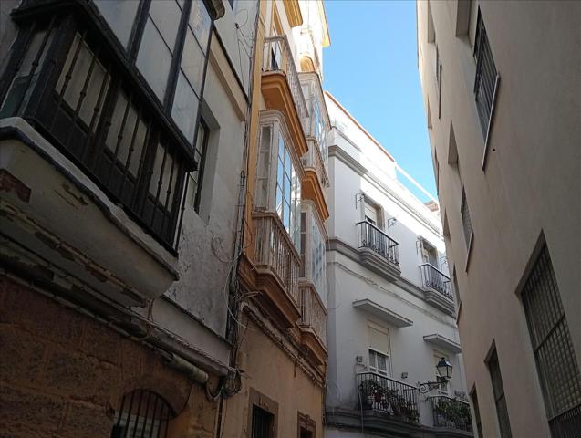 Piso En venta en Centro, Cadiz photo 0