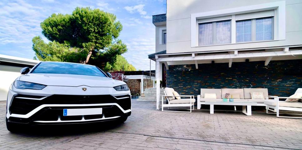 Casa En venta en Calle Oviedo, Urbanizaciones, Pozuelo De Alarcón photo 0