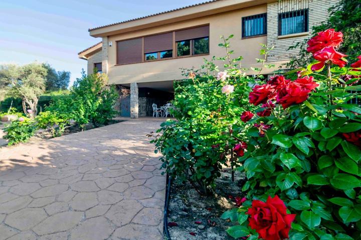 Casa En venta en Calle Playa De Castro Urdiales, Bonanza, Boadilla Del Monte photo 0