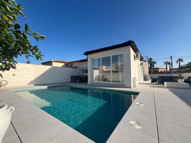 Villa En venta en El Chaparral, Torrevieja photo 0
