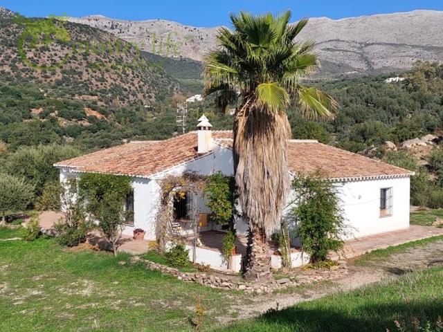 Casa De Campo En venta en Periana photo 0