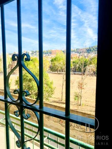 Apartamento en alquiler en Granada de 75 m2 photo 0
