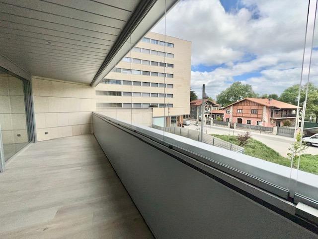 Norte Sur alquila piso en Plaza Salesianos del Ensanche photo 0