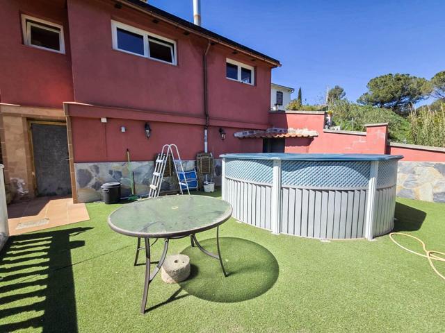Casa a la venta en urbanización Serra Alta en Els Hostalets de Pierola photo 0