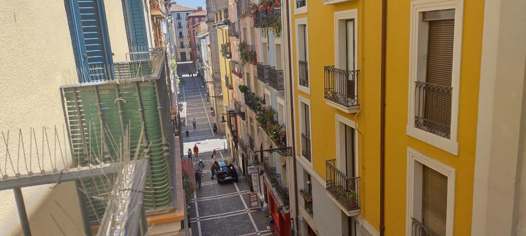 APARTAMENTO CON ASCENSOR EN EL CASCO VIEJO DE PAMPLONA IDEAL PARA INVERSORES photo 0