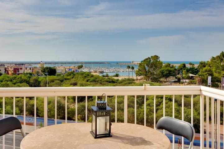 Venta de Ático en centro de Torrevieja con vistas al mar photo 0