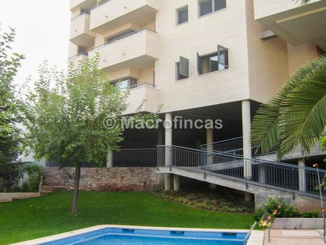 Magnifico piso con piscina comunitaria en Castellvi de Rosanes photo 0