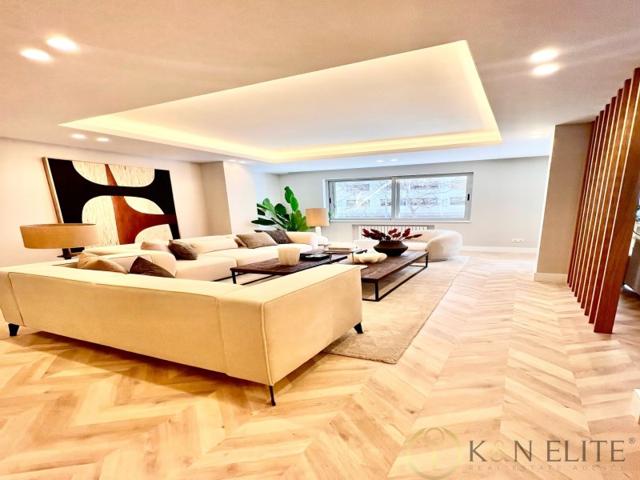 Piso En venta en Castellana, Madrid photo 0