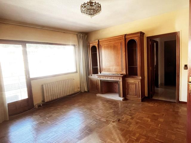 Piso En venta en Calle Río Segre, Parque Ondarreta - Urtinsa, Alcorcón photo 0