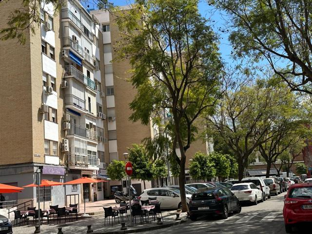 ALQUILER PISO 3D EN TRIANA. photo 0