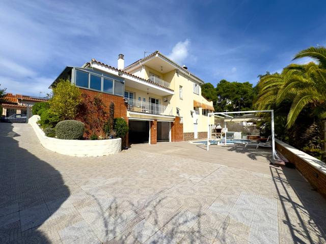 PRECIOSA CASA EN SANTA SUSANNA CON VISTAS AL MAR !! photo 0
