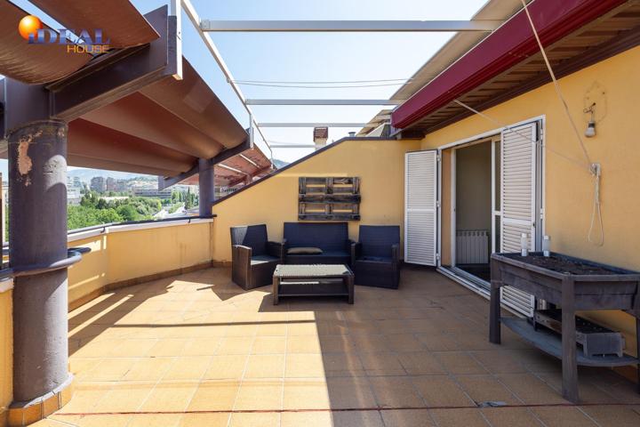 * Ático único con espectacular terraza en zona Arabial – Granada photo 0