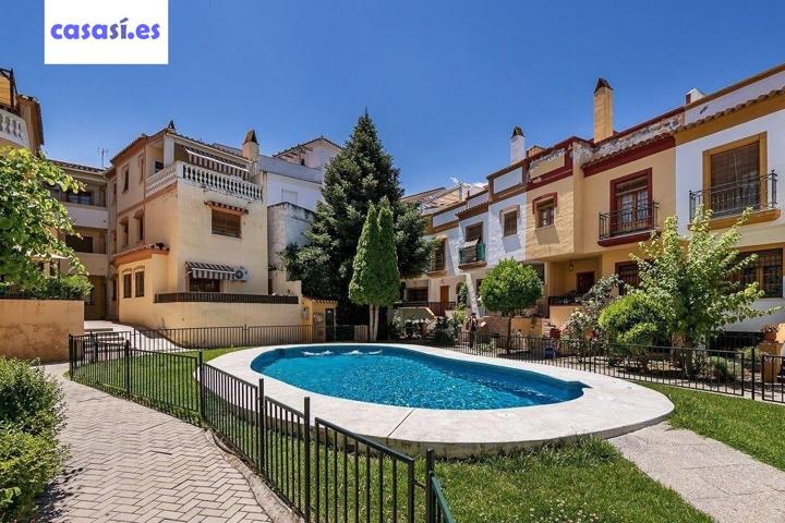 Piso en urbanización con piscina en el centro de Ogíjares photo 0